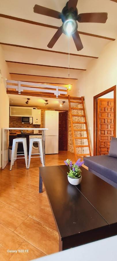 Magnifico Apartamento Tipo Duplex En Triana Sevilla Exteriör bild